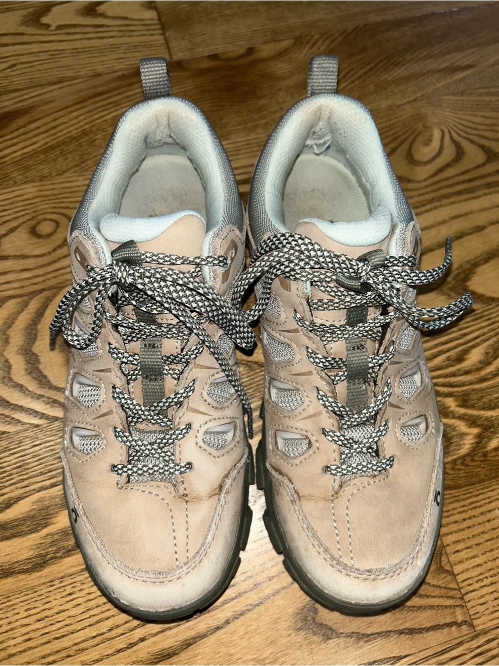 Women's OBOZ Leather Lace-Up Athletic Walking / Hiking Shoes